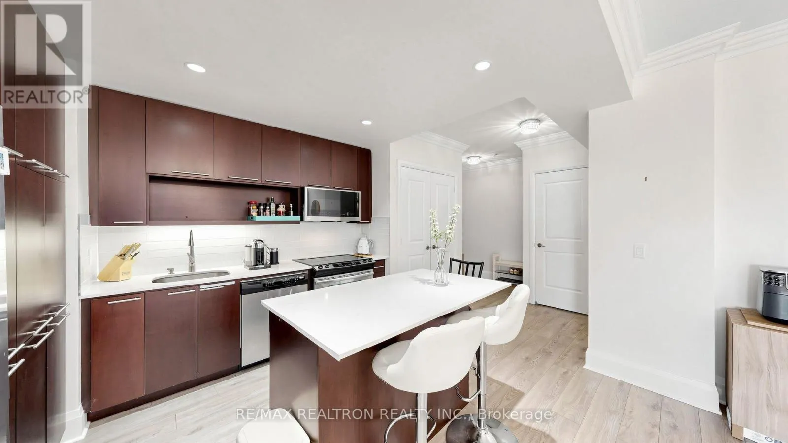 1223 - 100 HARRISON GARDEN BOULEVARD