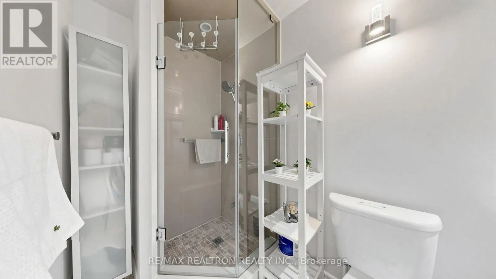 1223 - 100 HARRISON GARDEN BOULEVARD