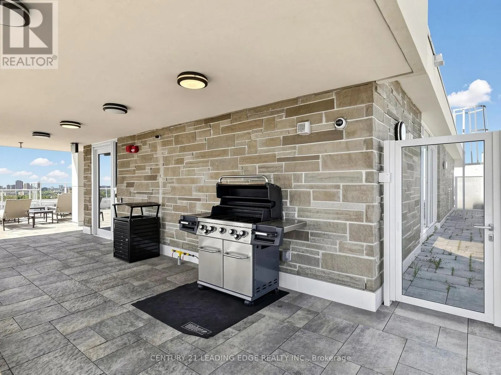 411 - 10 DEERLICK COURT