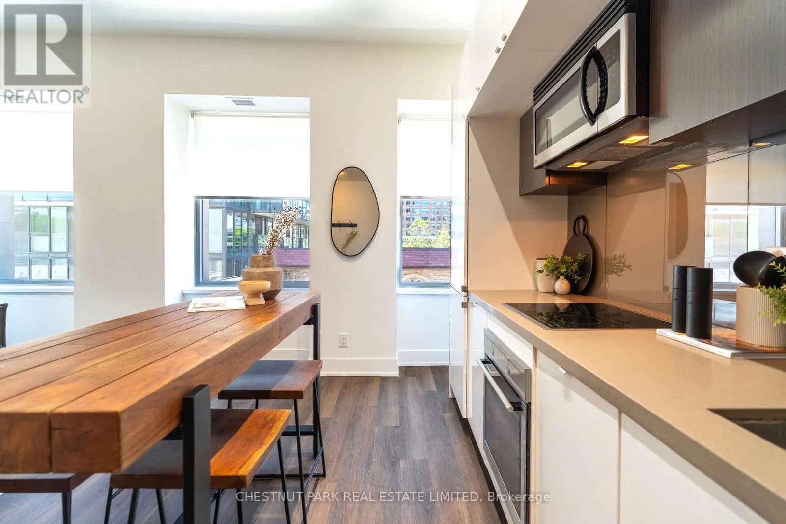 320 - 111 ST CLAIR AVENUE W