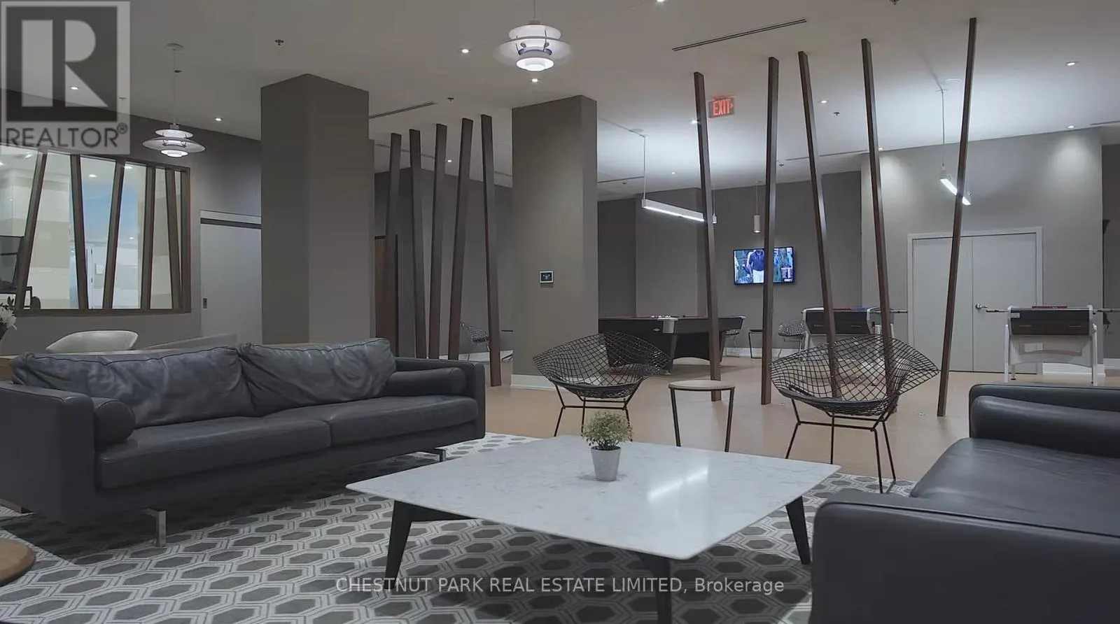 320 - 111 ST CLAIR AVENUE W