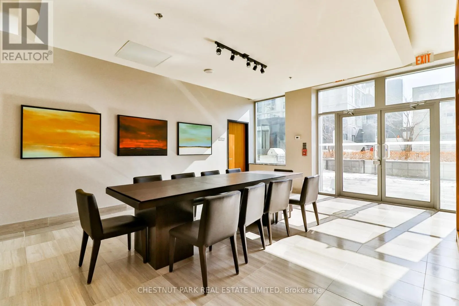320 - 111 ST CLAIR AVENUE W
