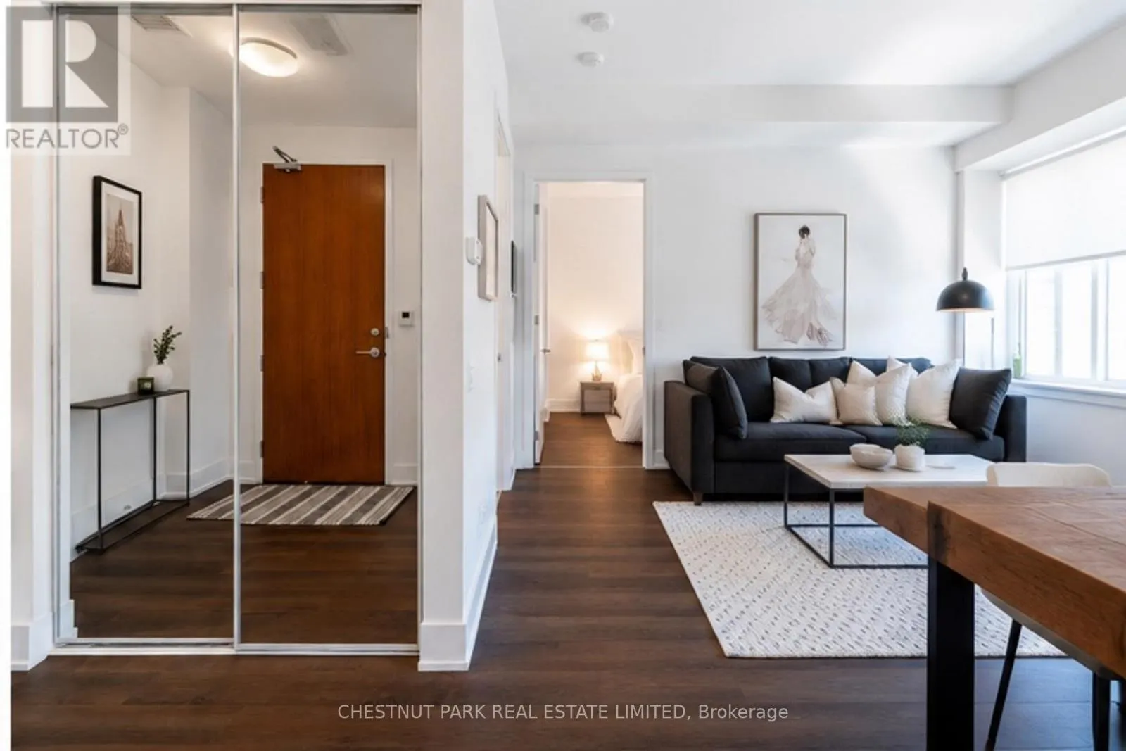 320 - 111 ST CLAIR AVENUE W