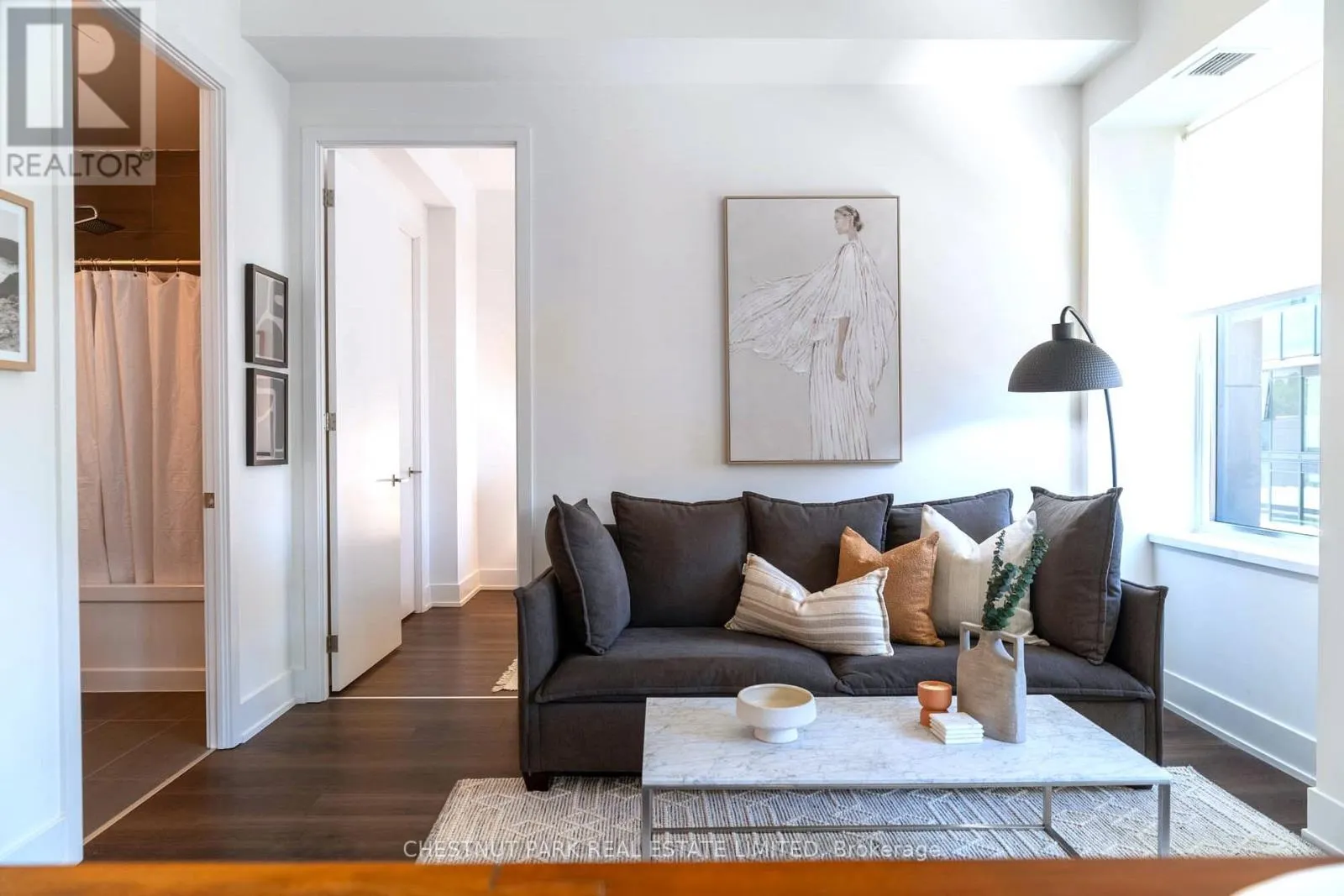 320 - 111 ST CLAIR AVENUE W