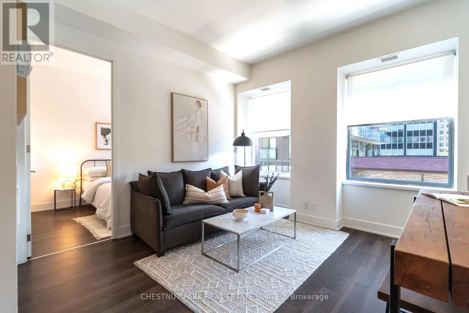 320 - 111 ST CLAIR AVENUE W