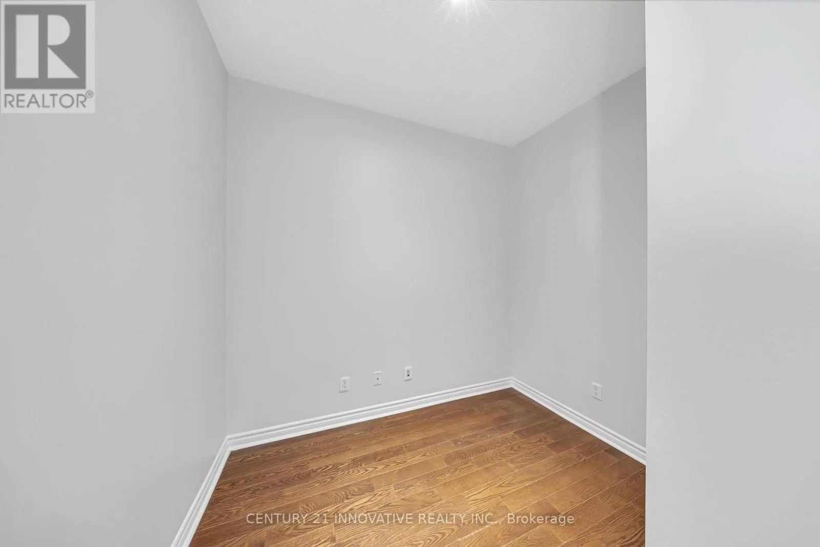 PH 1501 - 2885 BAYVIEW AVENUE