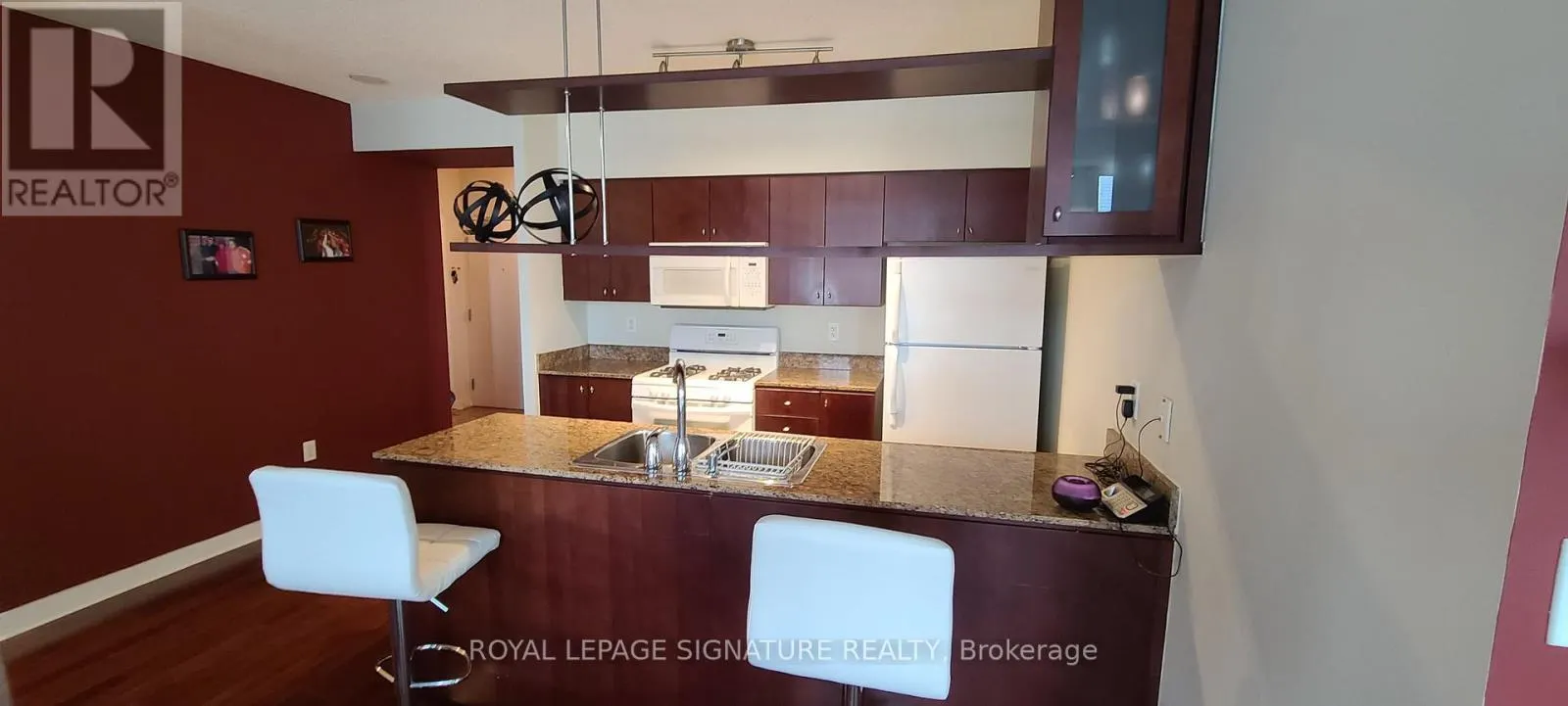 1212 - 10 NAVY WHARF COURT