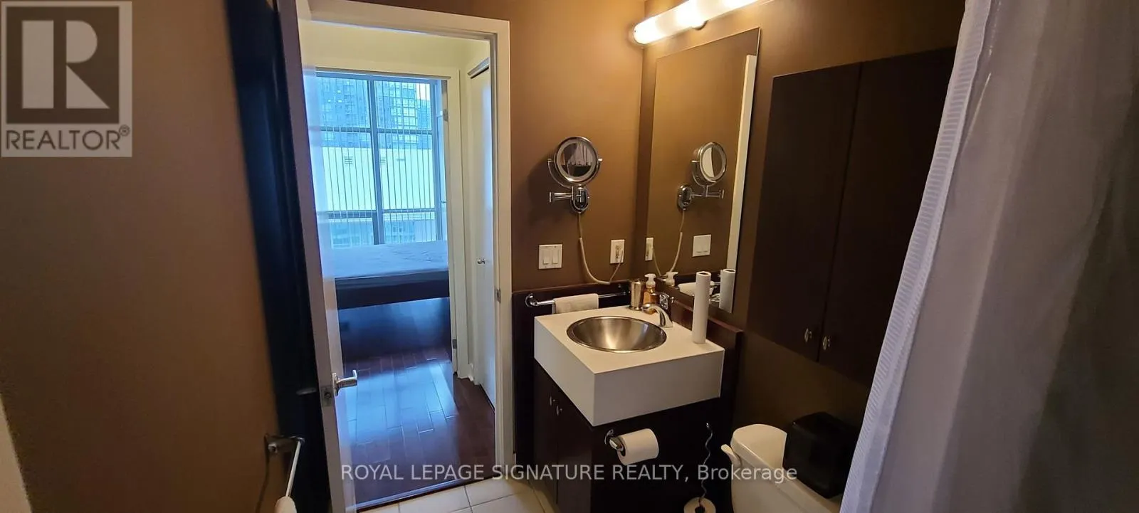 1212 - 10 NAVY WHARF COURT