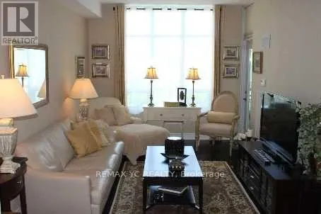 718 - 10 BLOORVIEW PLACE