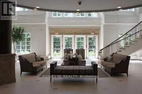 718 - 10 BLOORVIEW PLACE