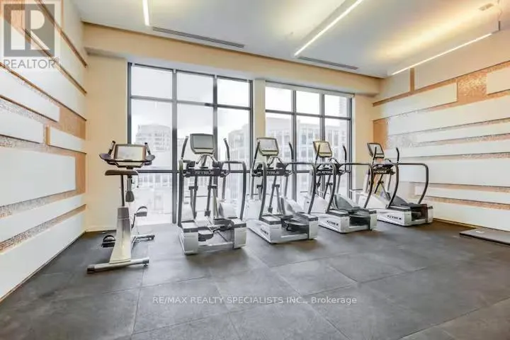 304 - 300 FRONT STREET W