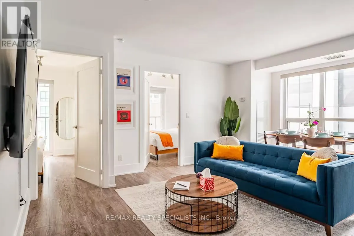 304 - 300 FRONT STREET W