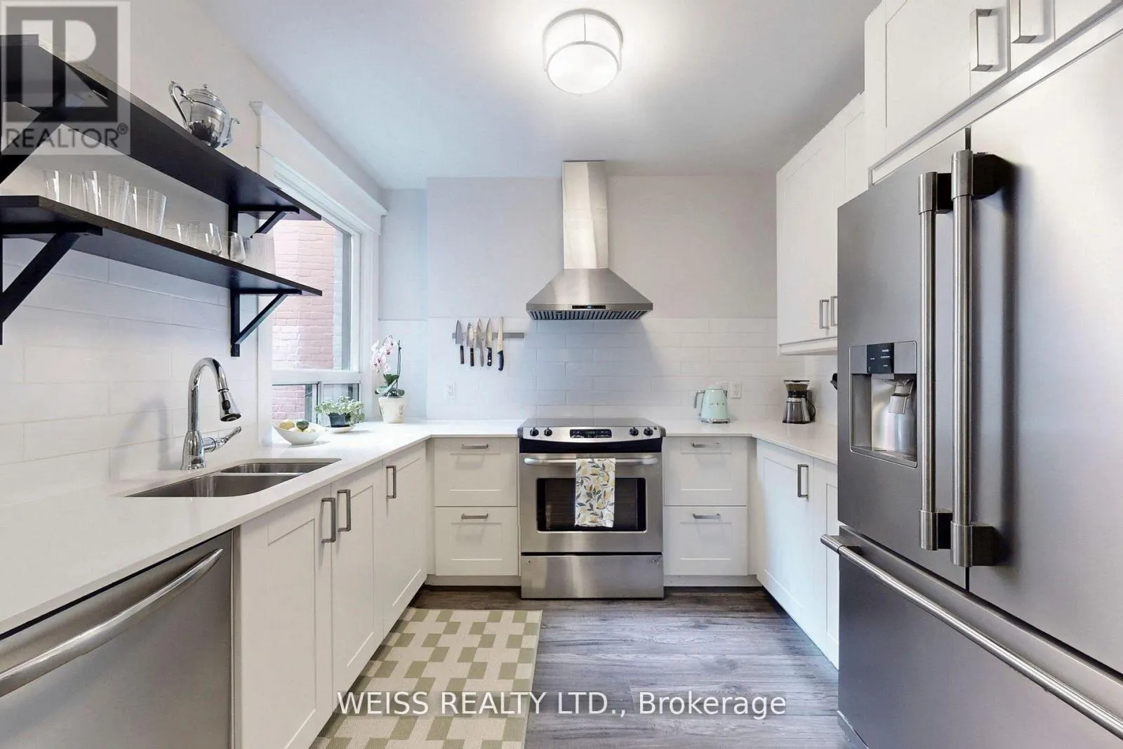 758 RICHMOND STREET W