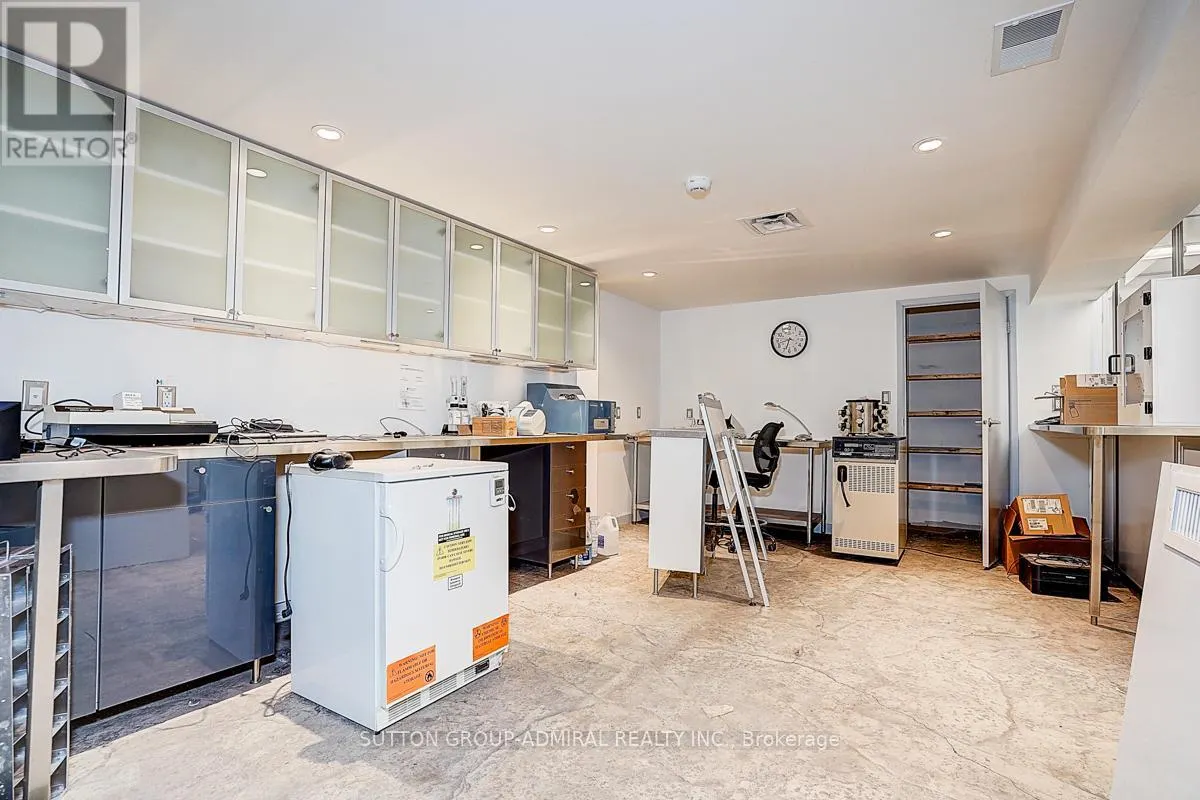 1184 EGLINTON AVENUE W