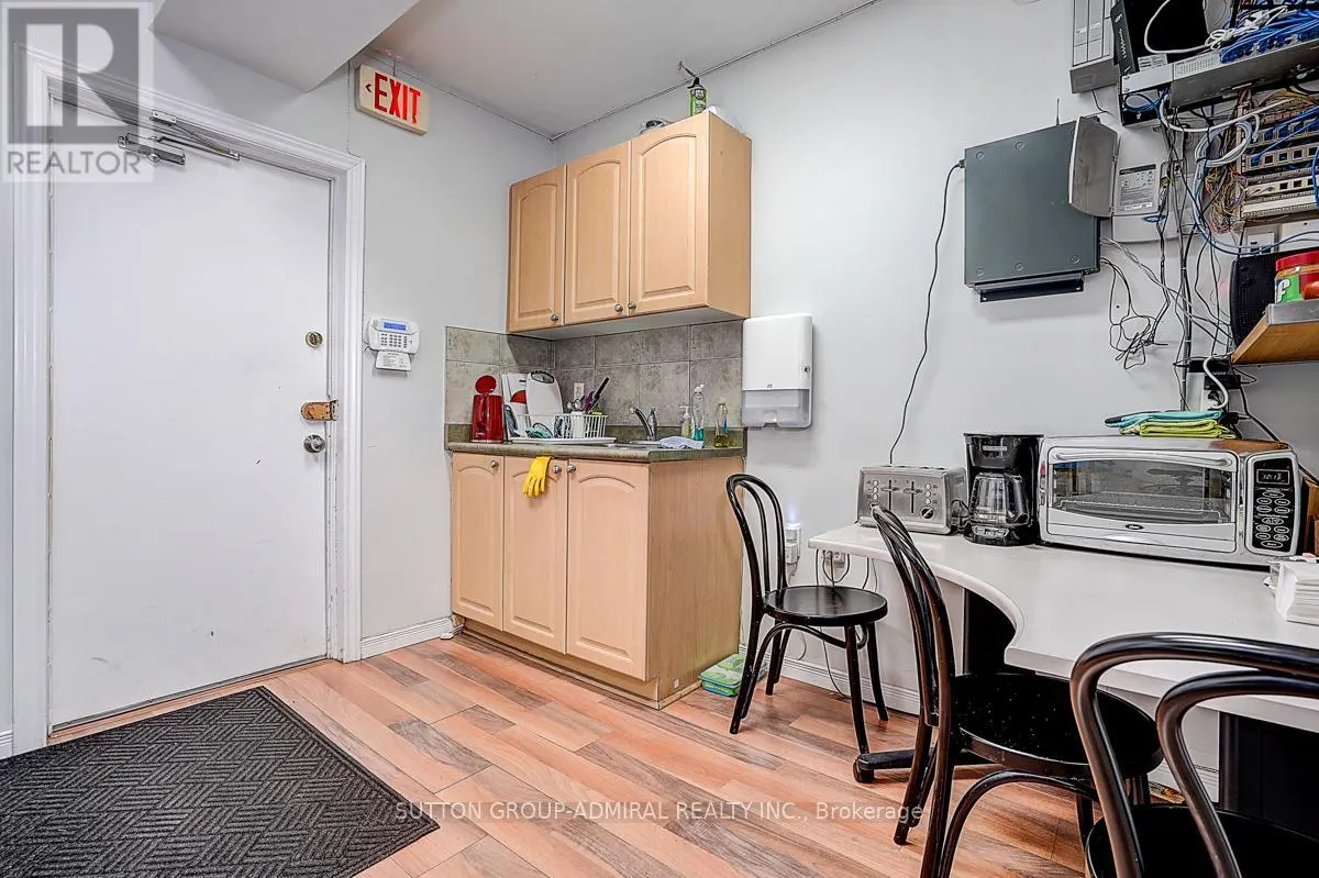 1184 EGLINTON AVENUE W