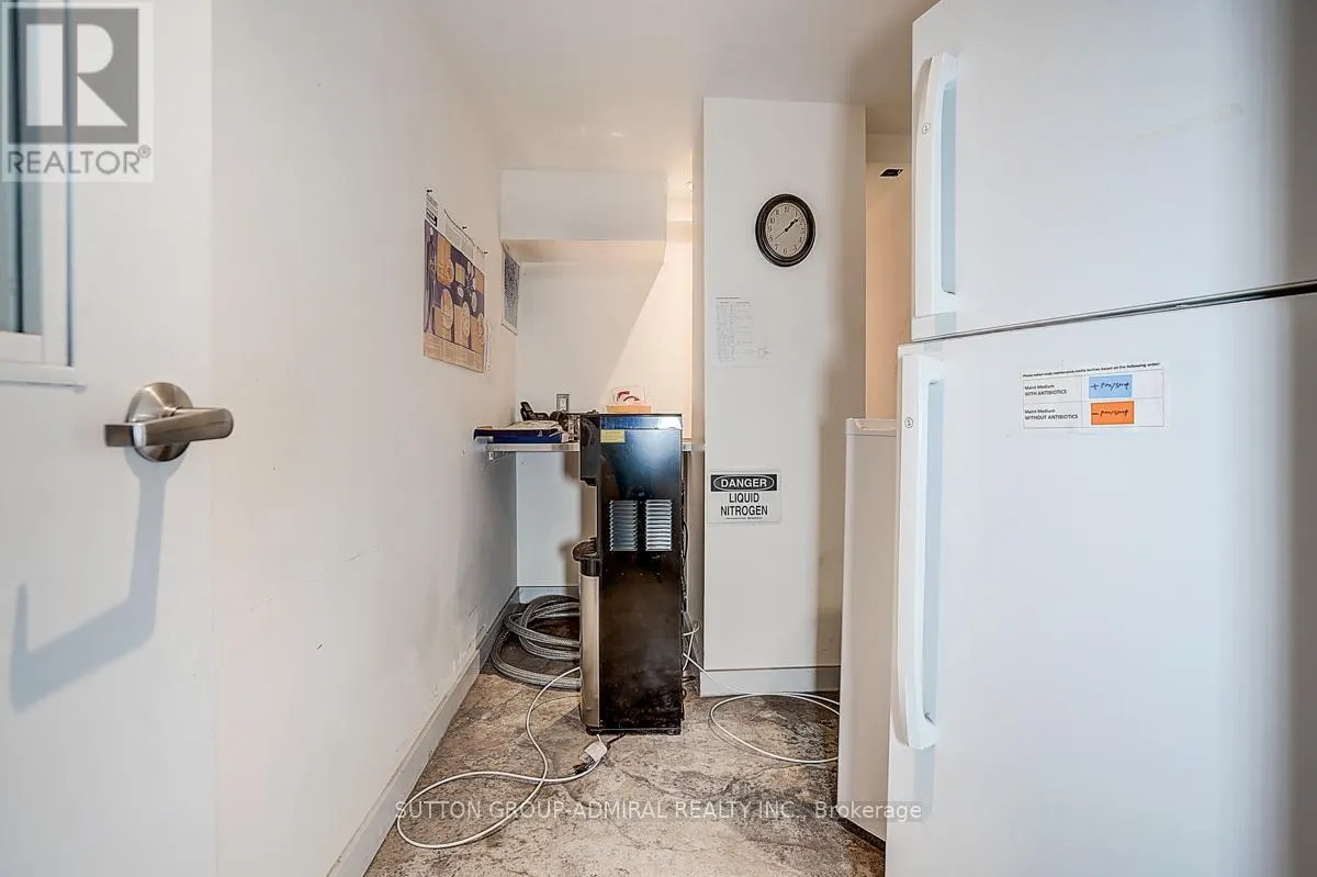 1184 EGLINTON AVENUE W