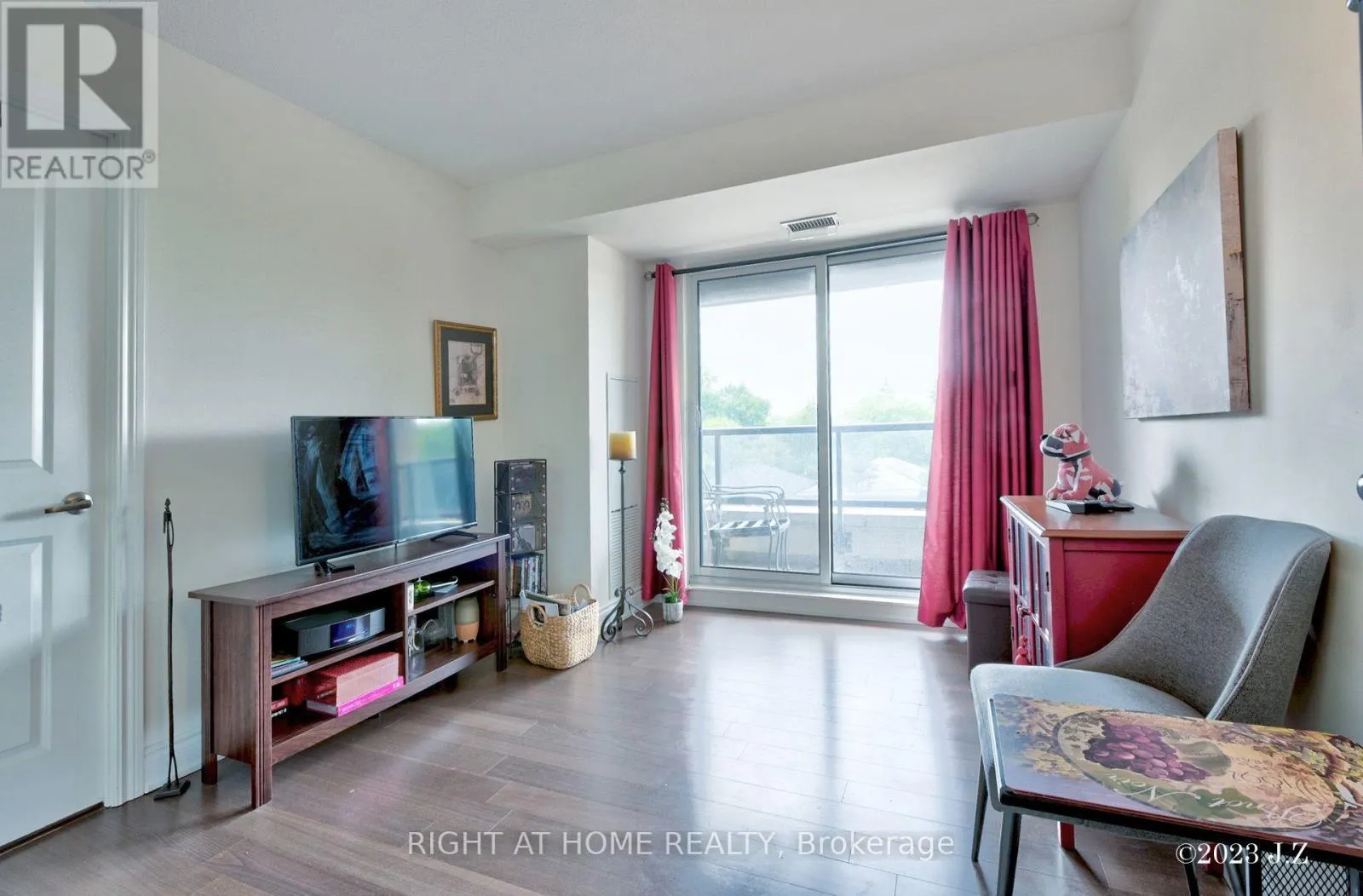 312 - 760 SHEPPARD AVENUE W