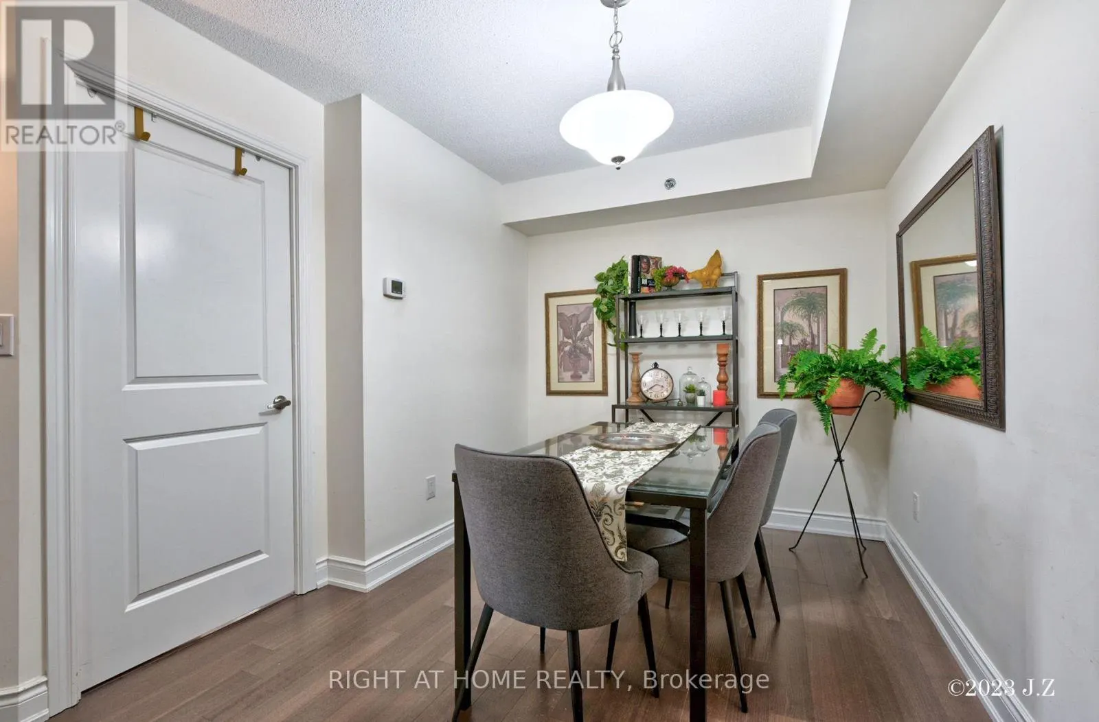312 - 760 SHEPPARD AVENUE W