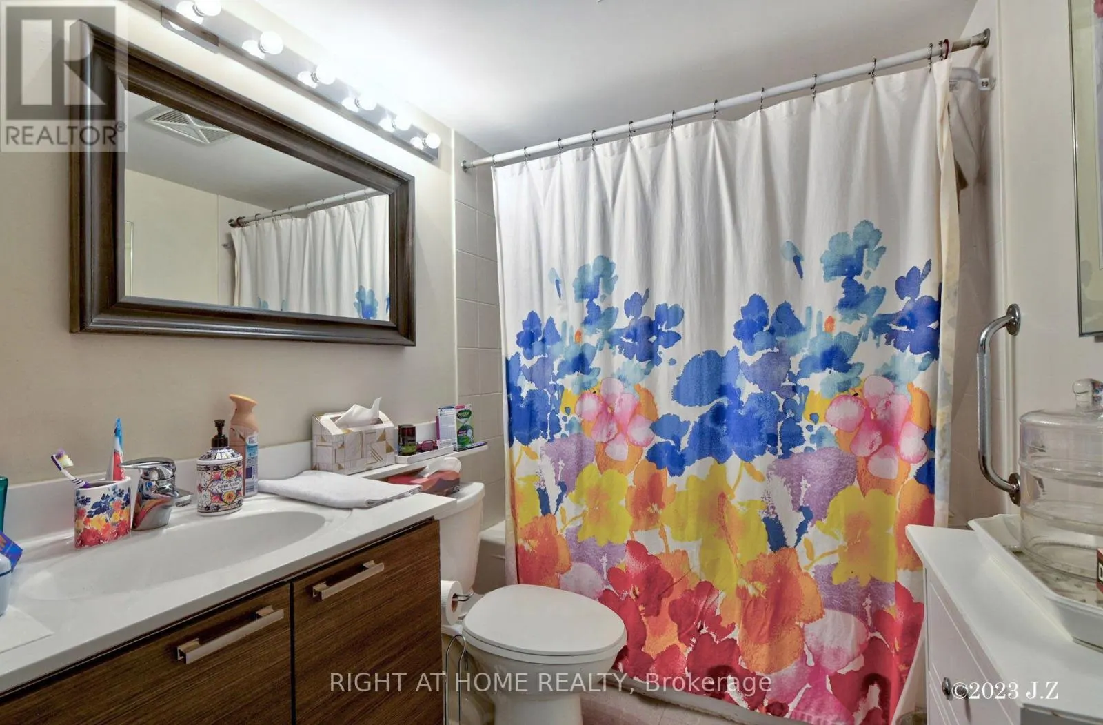 312 - 760 SHEPPARD AVENUE W