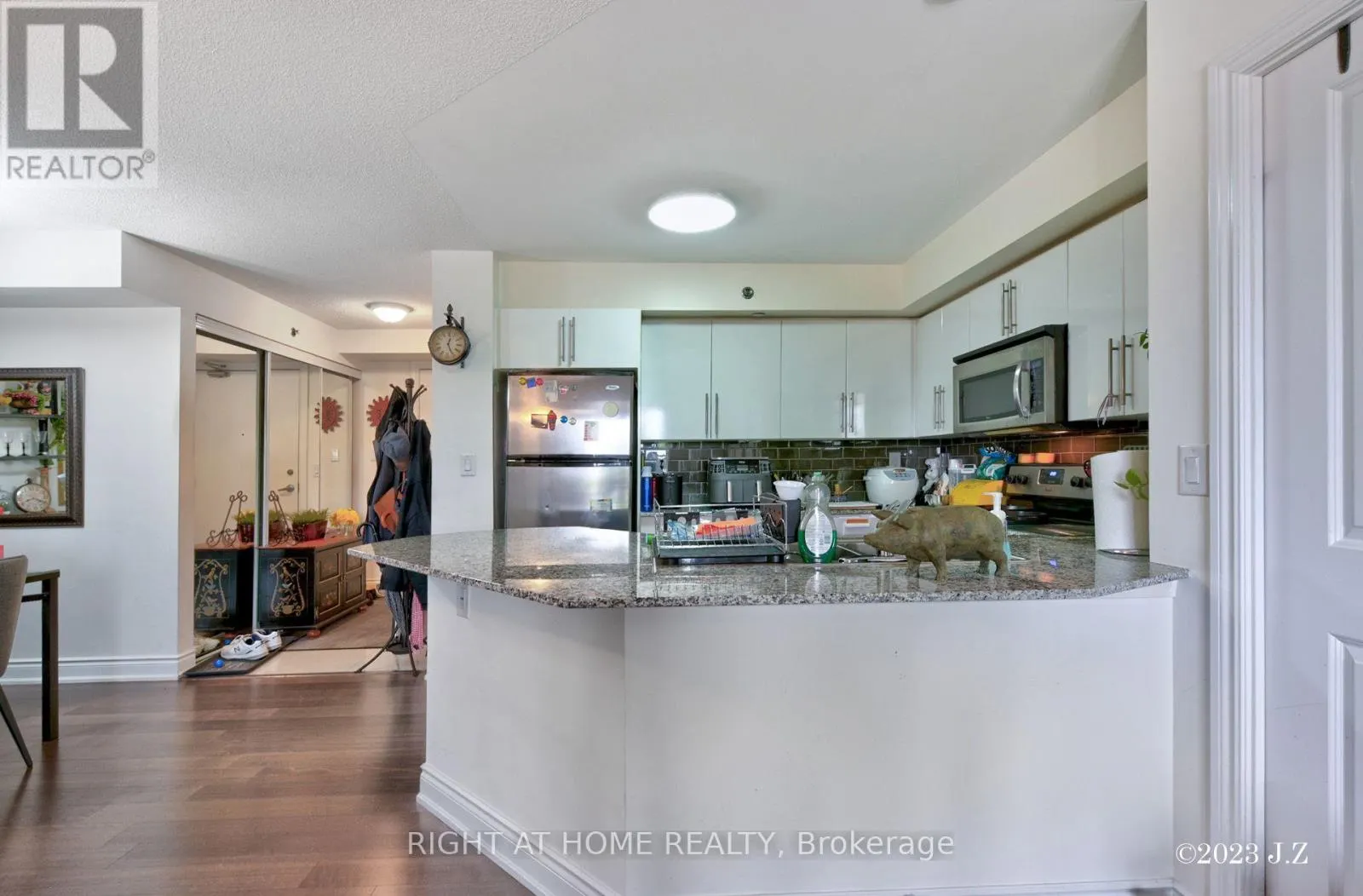 312 - 760 SHEPPARD AVENUE W