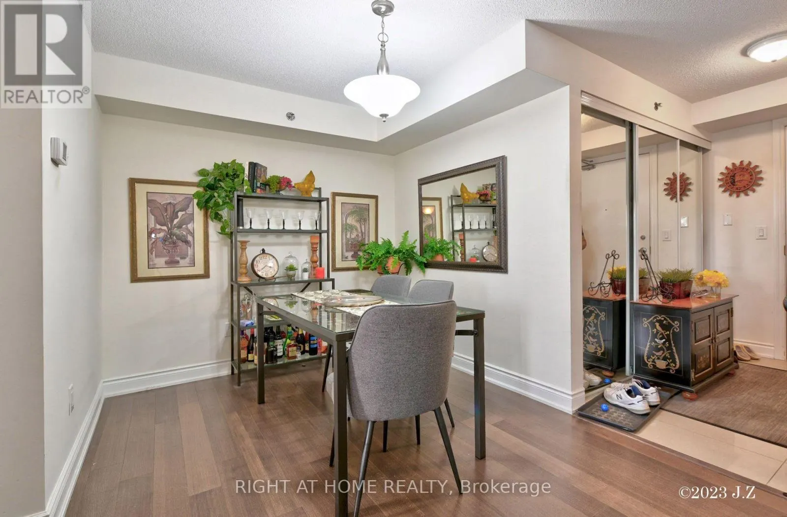 312 - 760 SHEPPARD AVENUE W