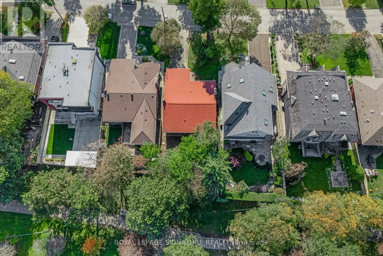 26 MILLGATE CRESCENT