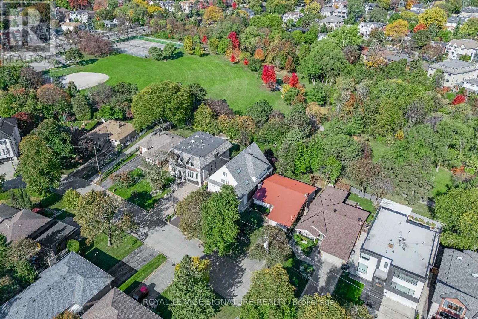 26 MILLGATE CRESCENT