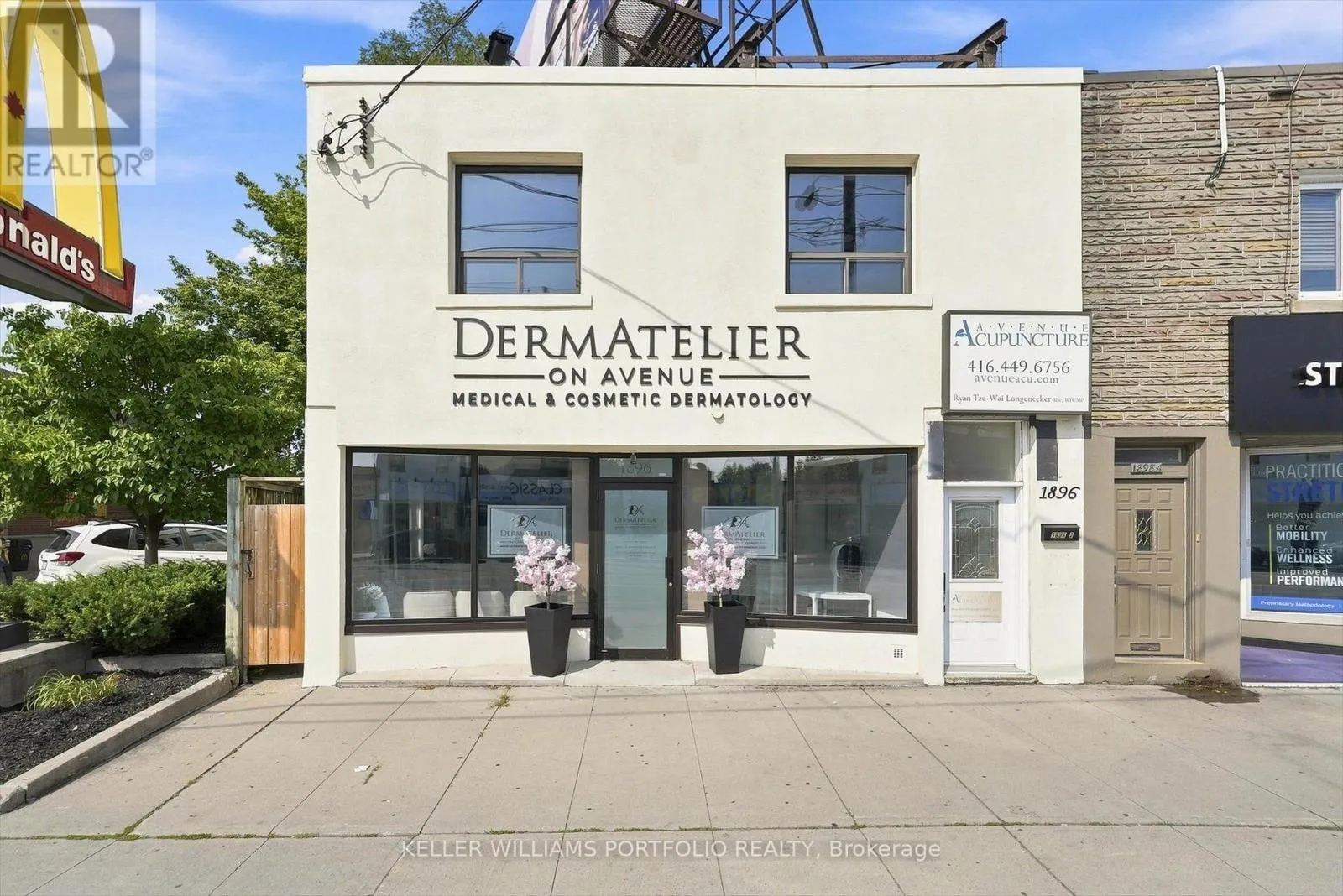 201 - 1896 AVENUE ROAD