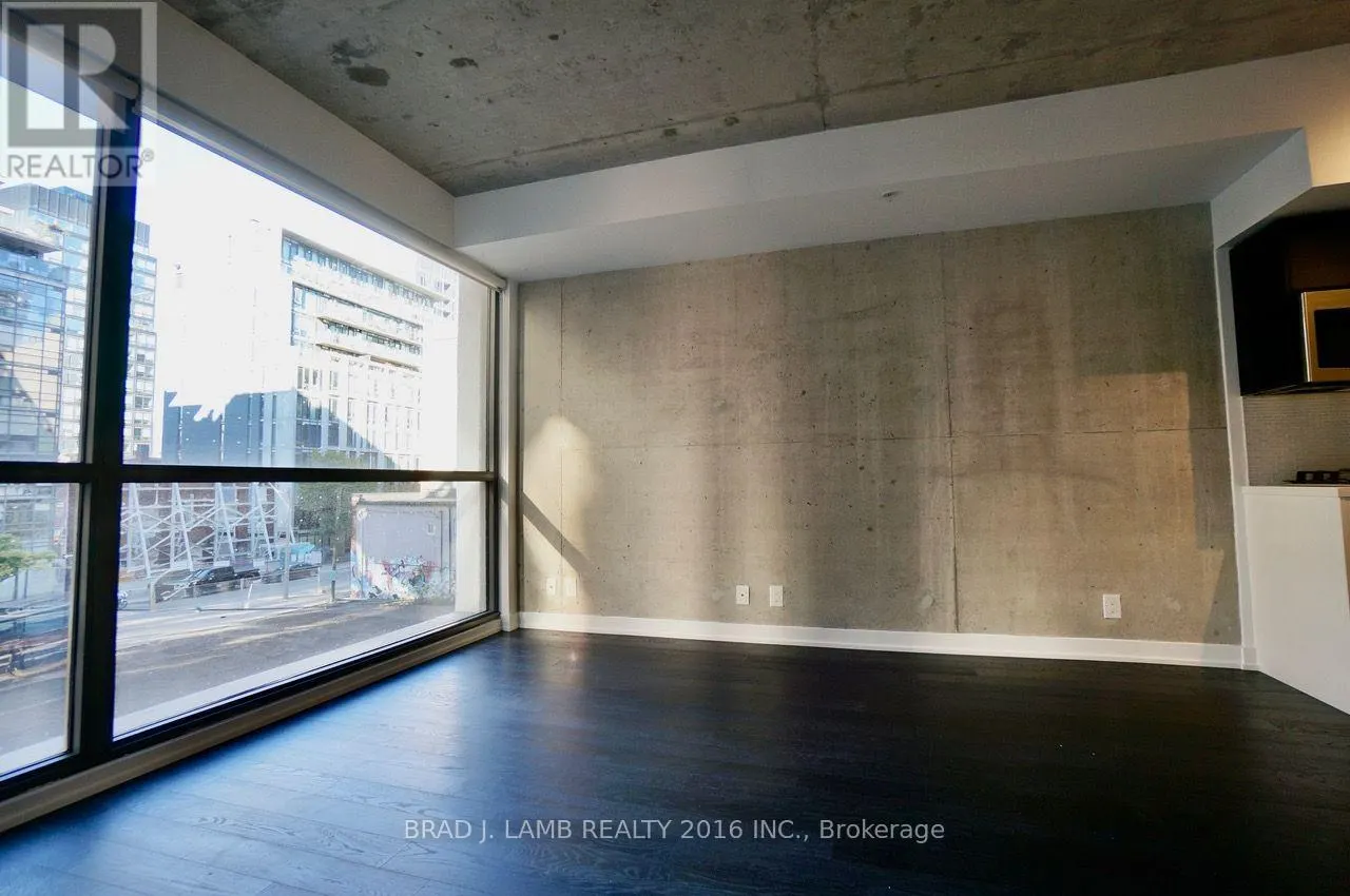 301 - 39 BRANT STREET