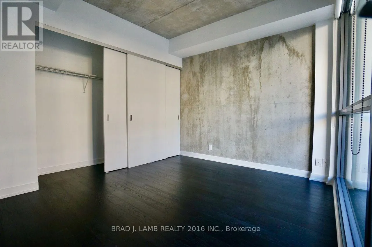 301 - 39 BRANT STREET