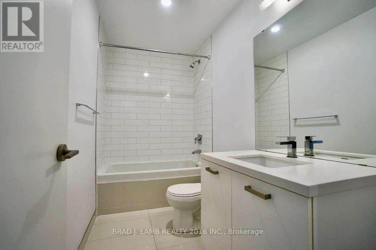 301 - 39 BRANT STREET