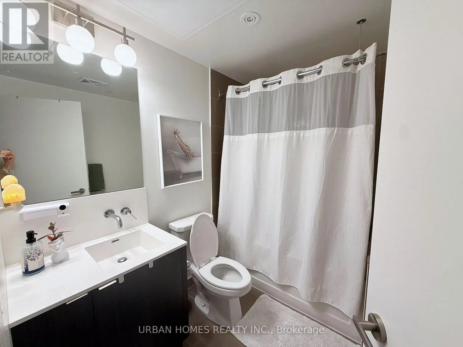 2809 - 100 HARBOUR STREET