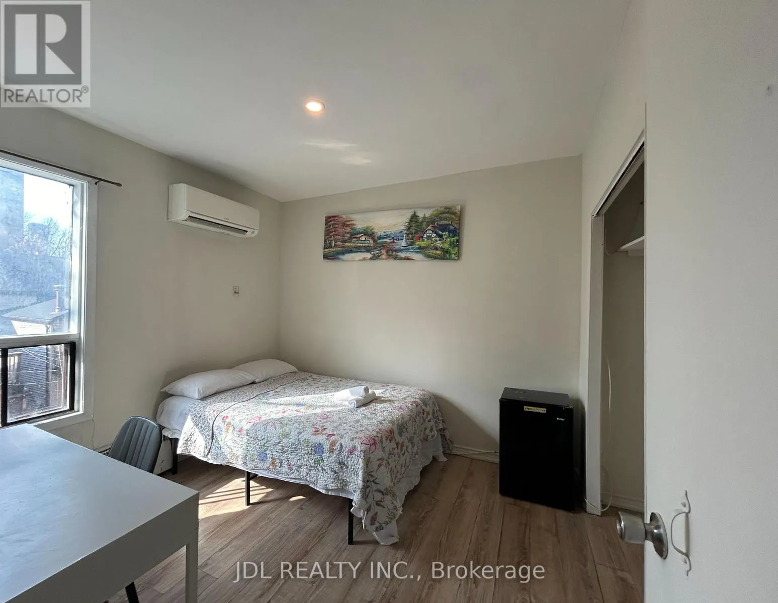 TWO-BEDROOM-UNIT 2NDFLOOR - 3 PEMBROKE ST STREET