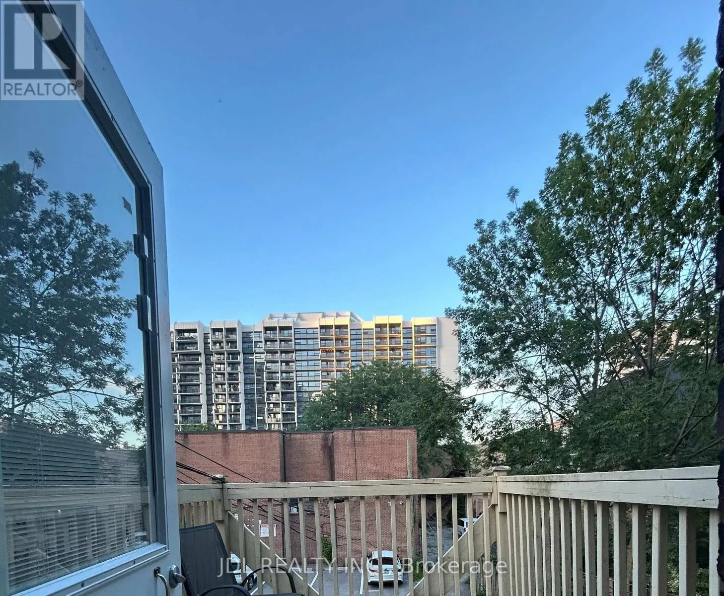 TWO-BEDROOM-UNIT 2NDFLOOR - 3 PEMBROKE ST STREET