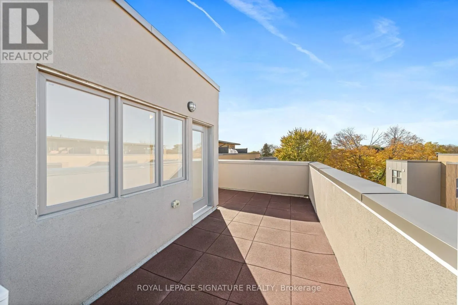 49 - 28 CURLEW DRIVE