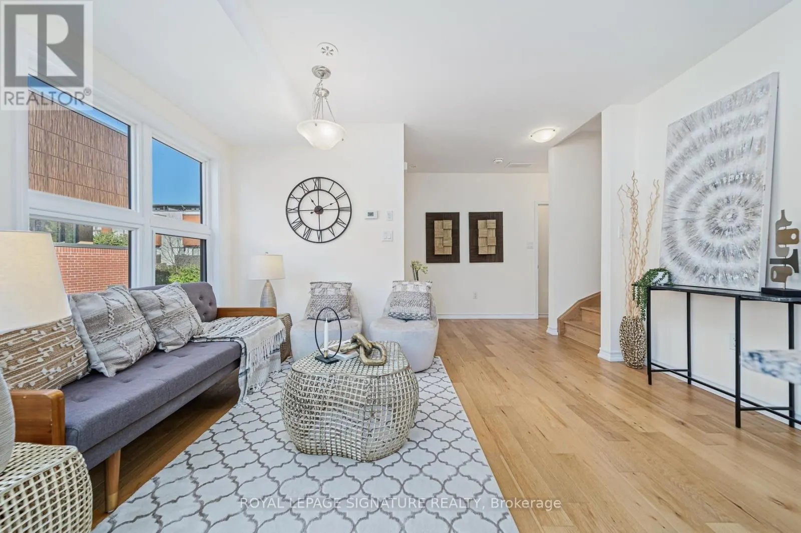 49 - 28 CURLEW DRIVE