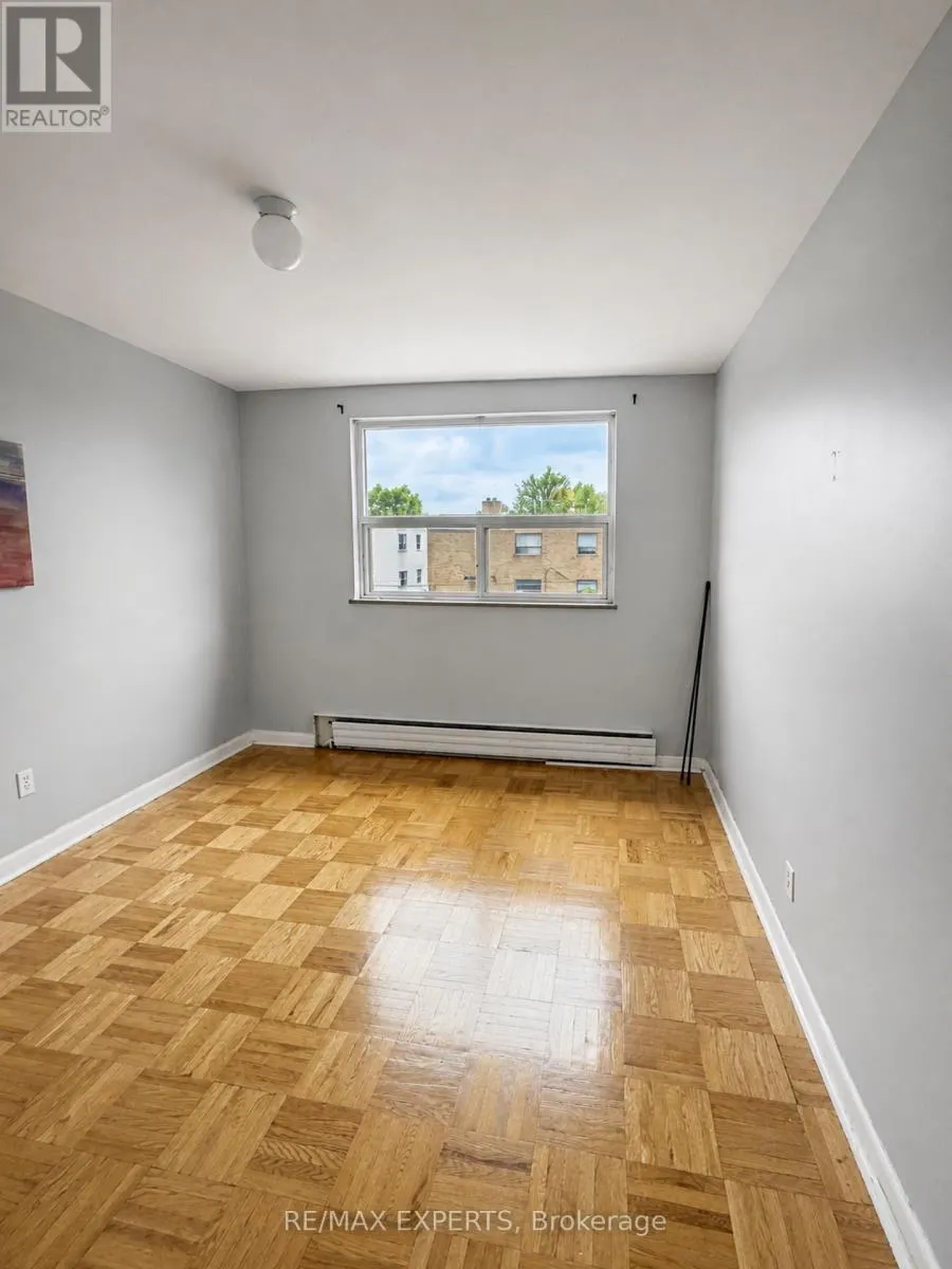 6 - 26 FRASERWOOD AVENUE