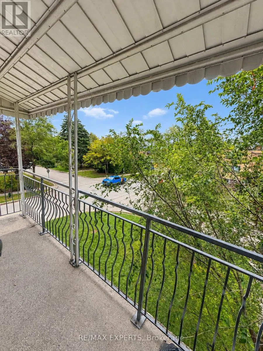 6 - 26 FRASERWOOD AVENUE
