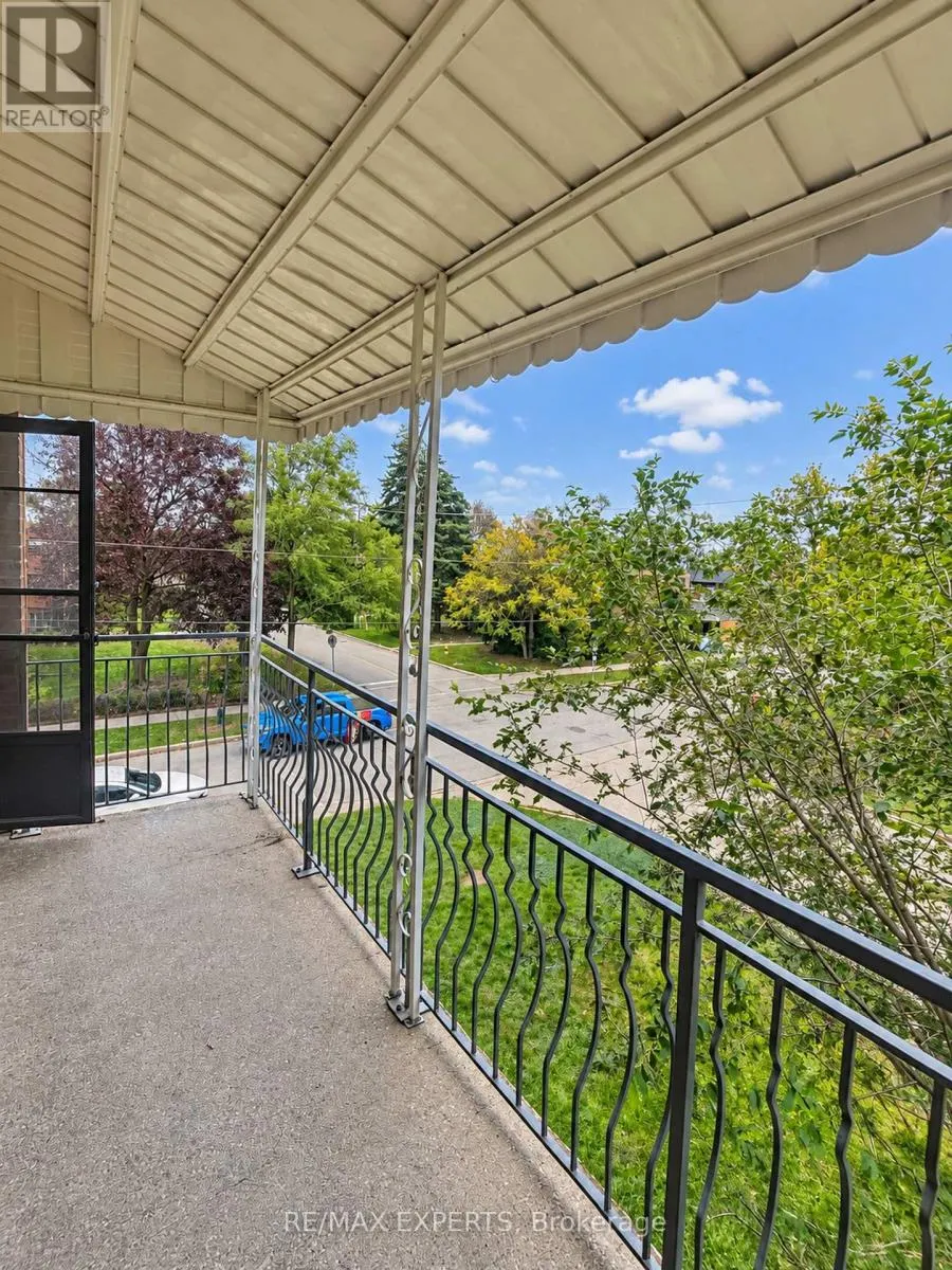 6 - 26 FRASERWOOD AVENUE