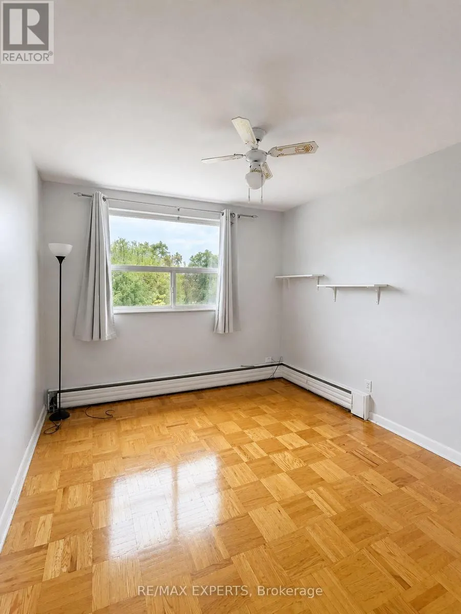 6 - 26 FRASERWOOD AVENUE