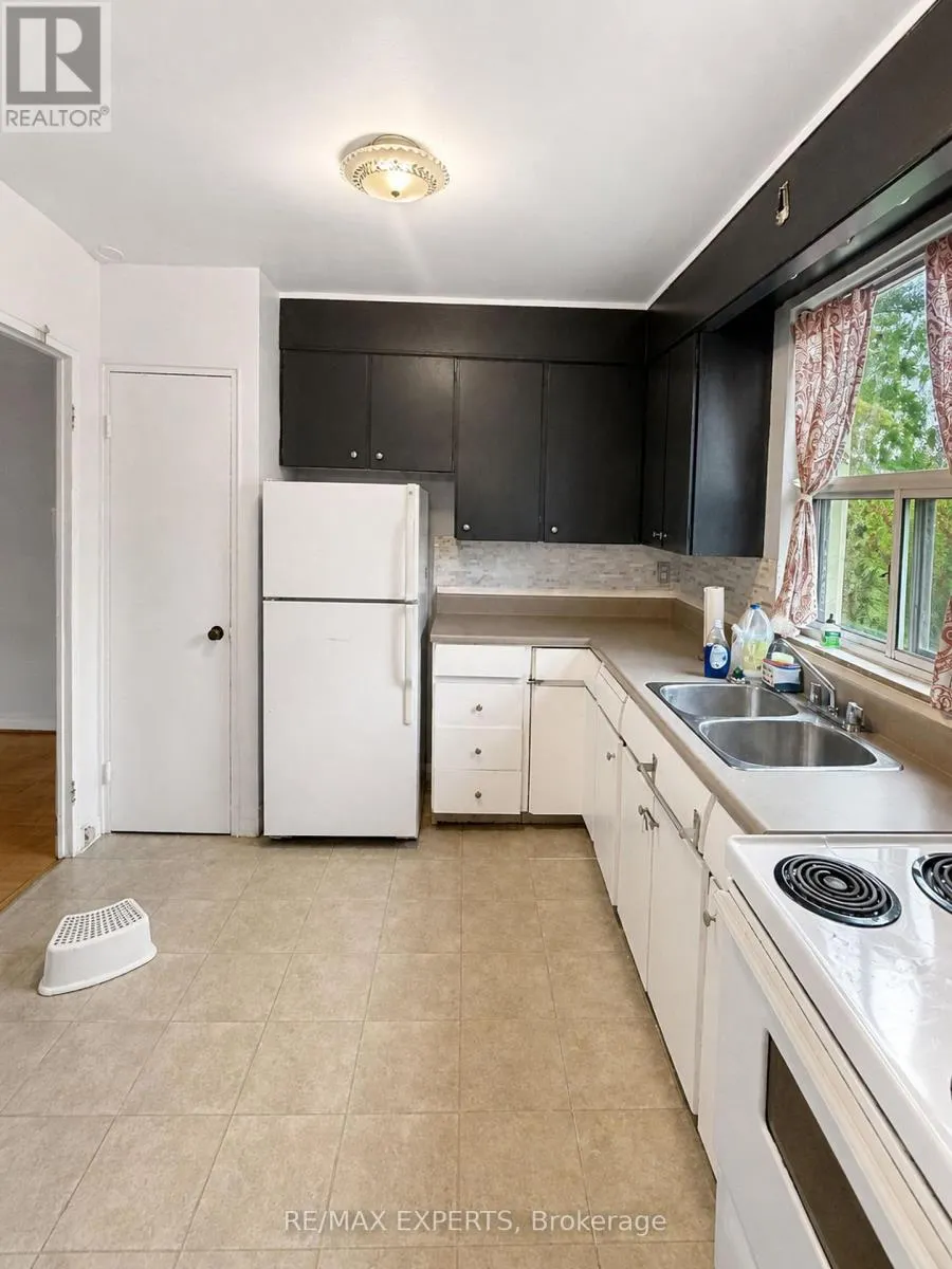 6 - 26 FRASERWOOD AVENUE