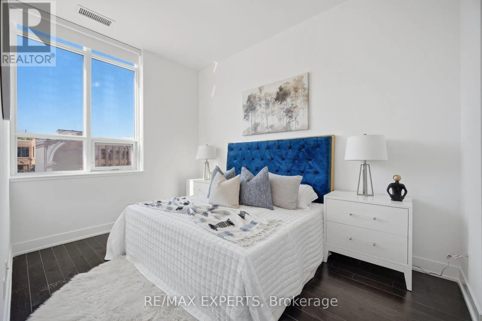 206 - 181 BEDFORD ROAD