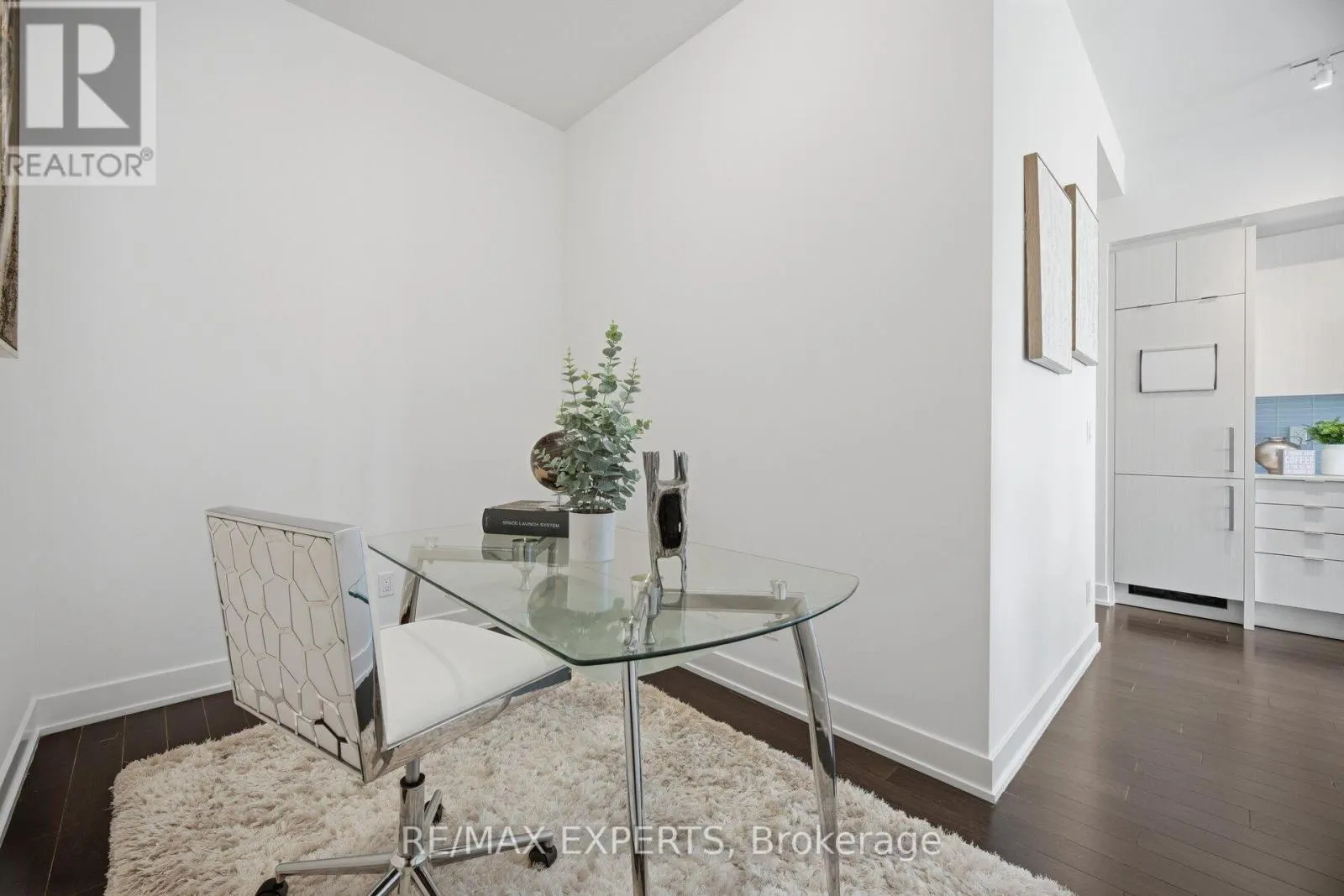 206 - 181 BEDFORD ROAD