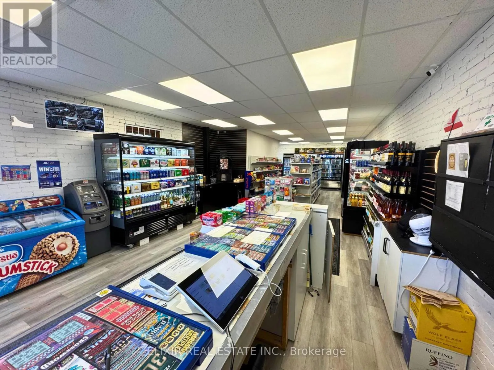 461 EGLINTON AVENUE E