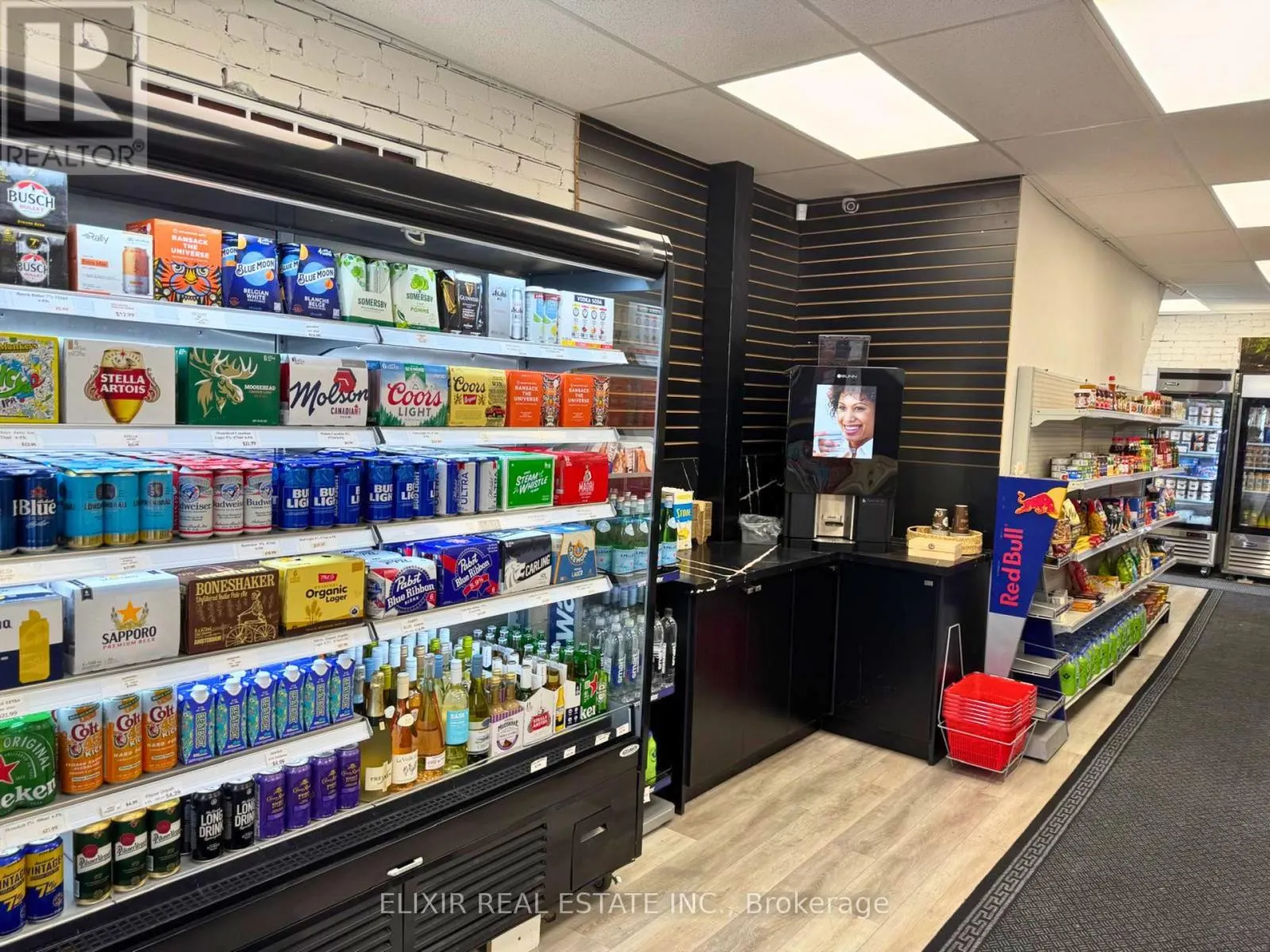 461 EGLINTON AVENUE E