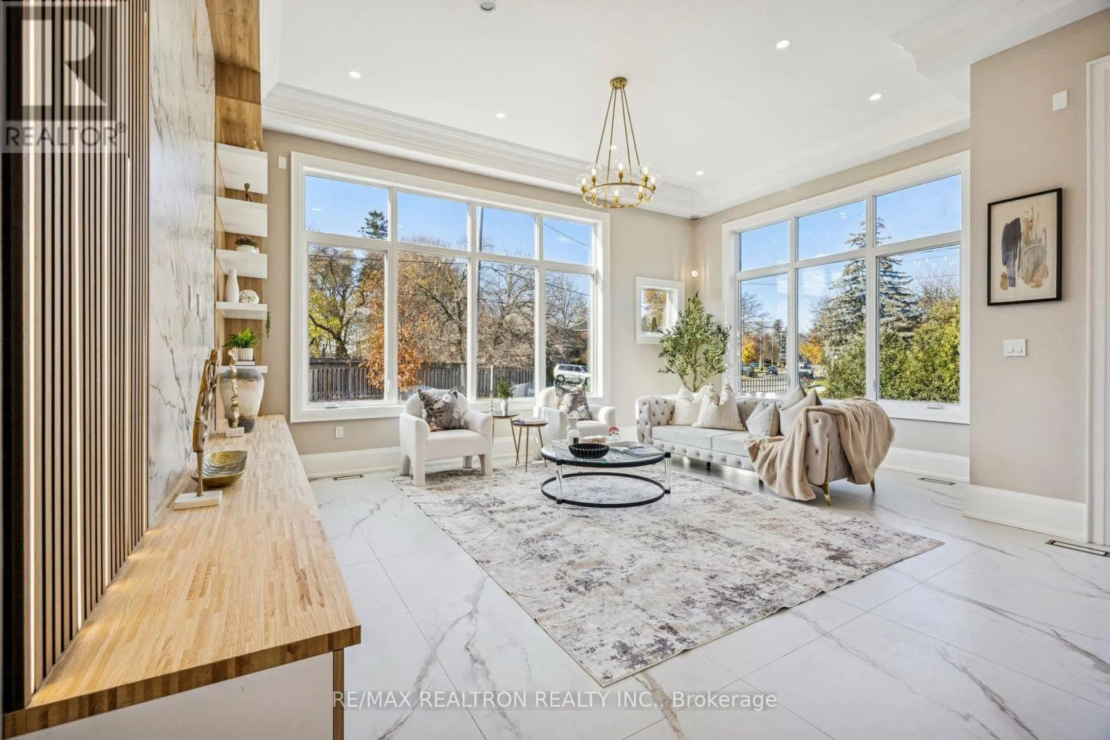 1 LYNNHAVEN ROAD