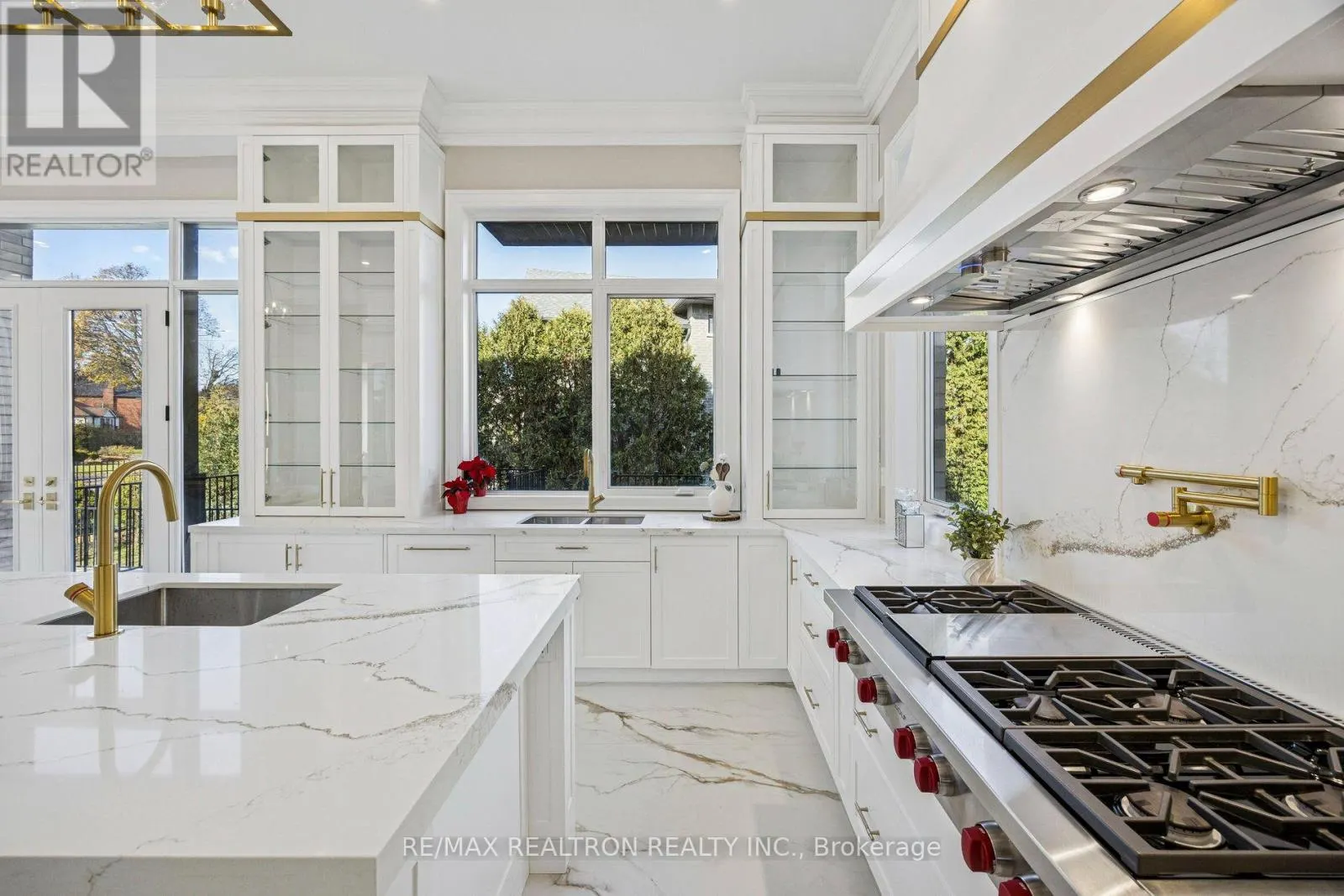 1 LYNNHAVEN ROAD