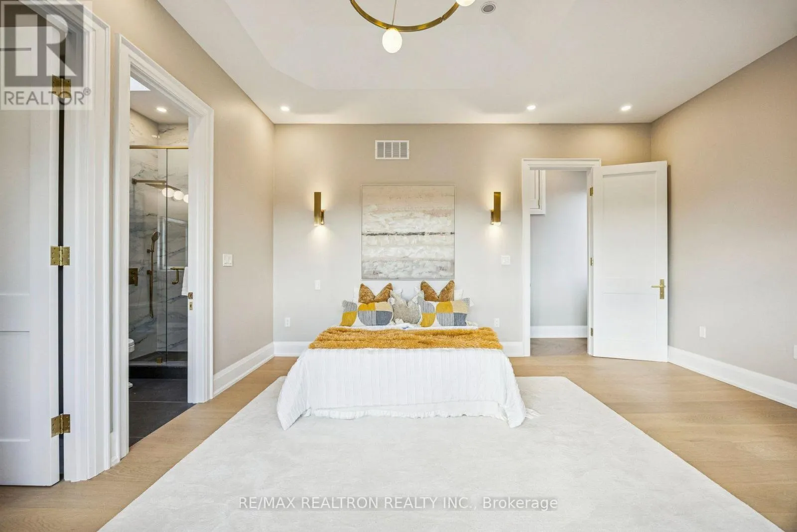 1 LYNNHAVEN ROAD