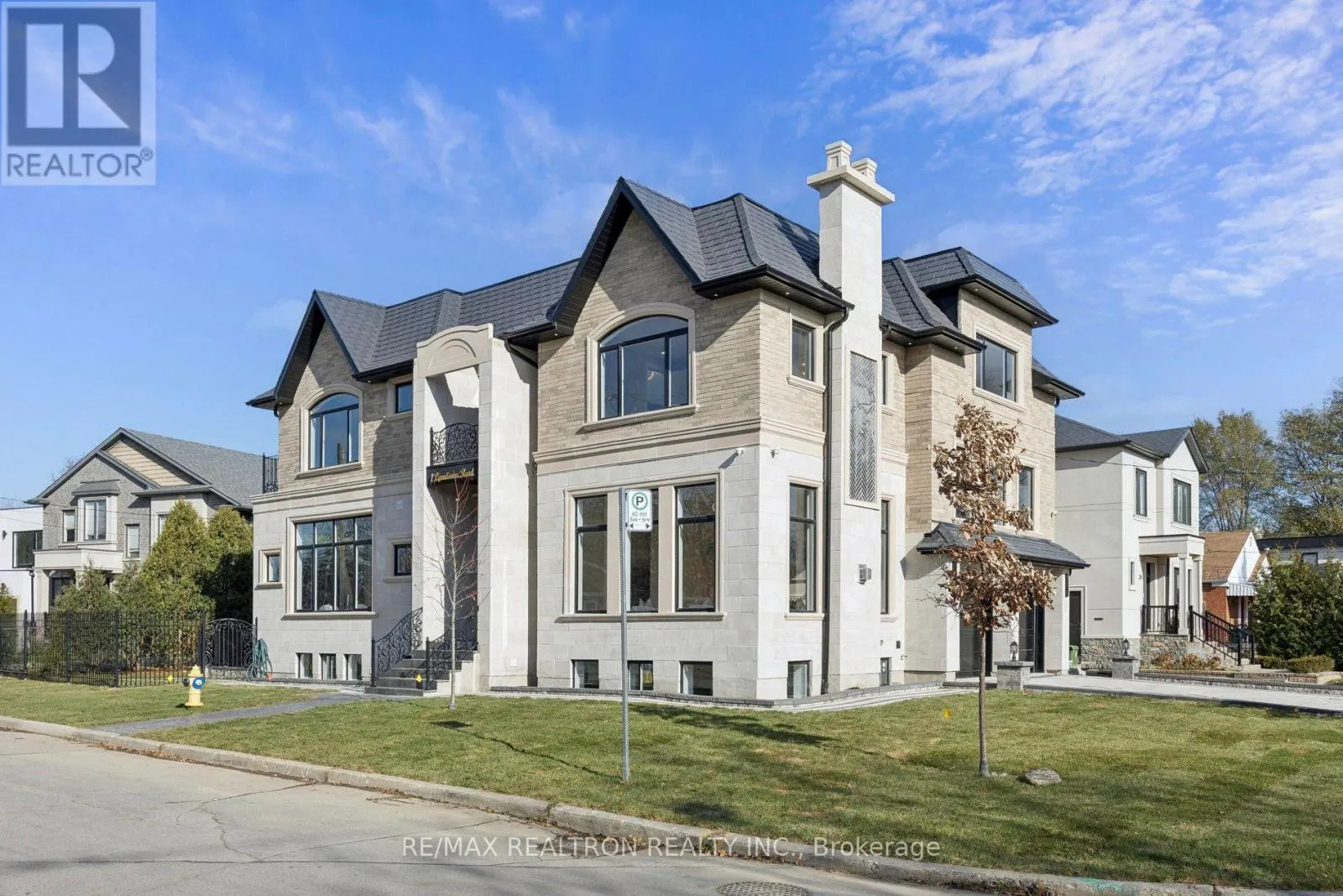 1 LYNNHAVEN ROAD