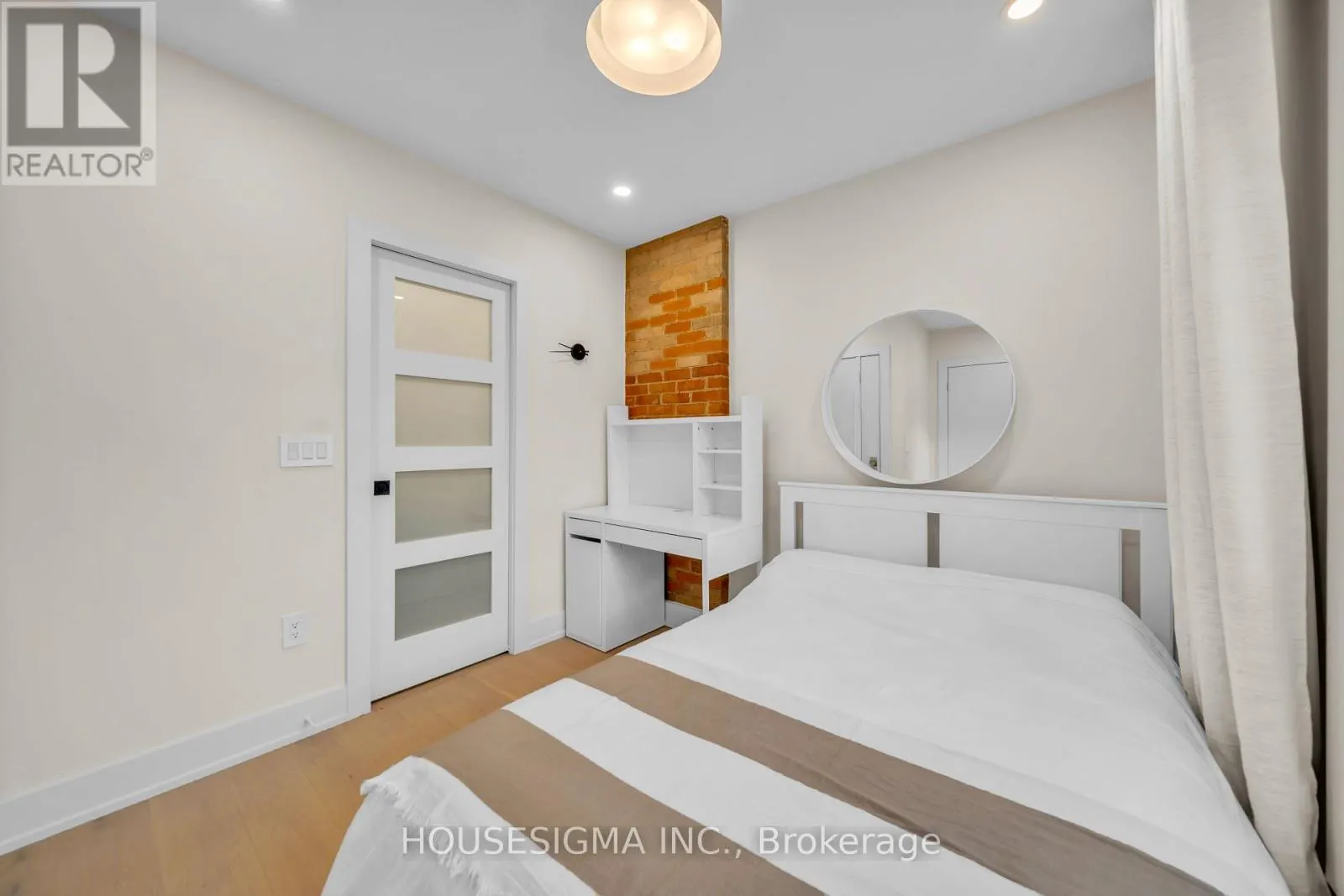 274 ROXTON ROAD